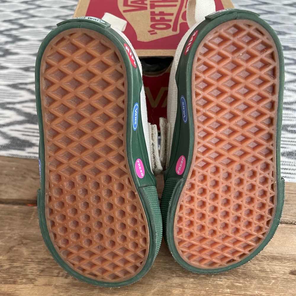 Vans: Toddler Green and Cream Avocado Slip-On Shoes - Picture 8 of 16